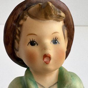 Vintage M I Hummel "Happy Traveler" Figurine #109/0 5 1/4" Figurine TMK6 w/box